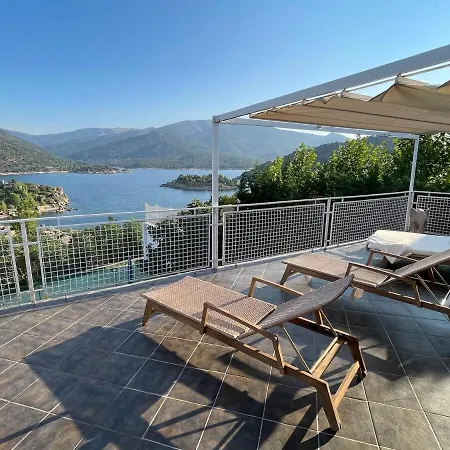 Con Piscina, Jacuzzi Y Basket Junto Al De El Burguillo *